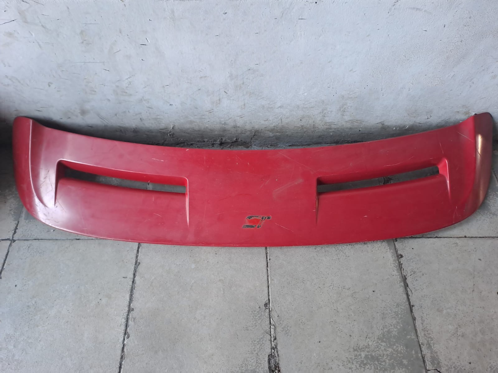 REAR SPOILER